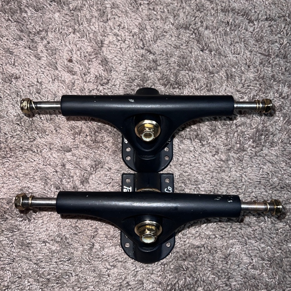 Paris Trucks V3 180MM 50º MATTE BLACK